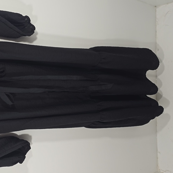 {H&M} Black Balloon Sleeve Button-Down Tie-Belt Maxi Dress - Size Large - Picture 7 of 15